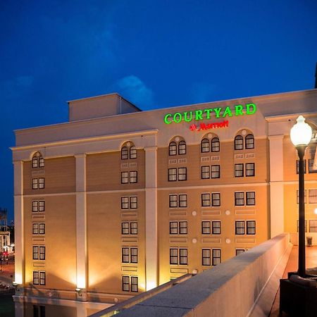 Готель Courtyard By Marriott Norfolk Downtown Екстер'єр фото