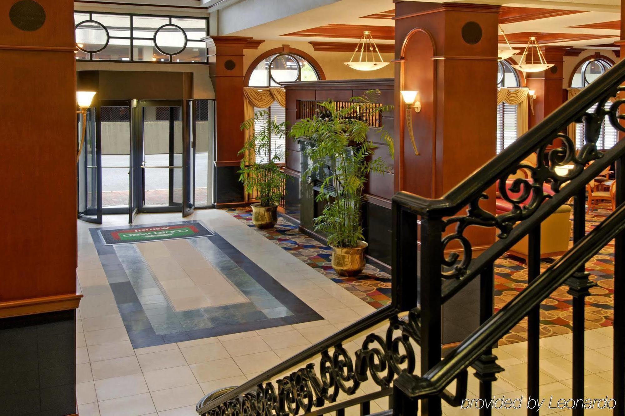 Готель Courtyard By Marriott Norfolk Downtown Інтер'єр фото